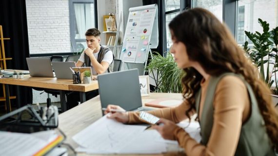 Bagaimana Digital Agency Mengelola Pemasaran untuk Produk Fashion?