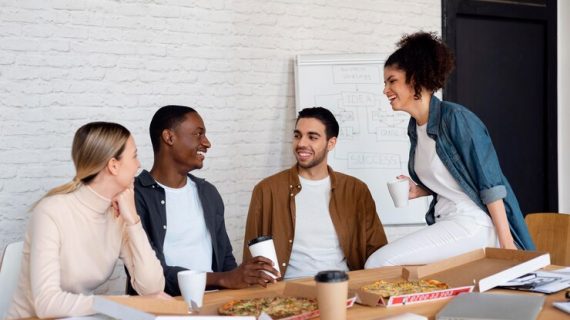 S2 Digital Marketing: Mengapa Gelar Pascasarjana Ini Penting untuk Karir Anda