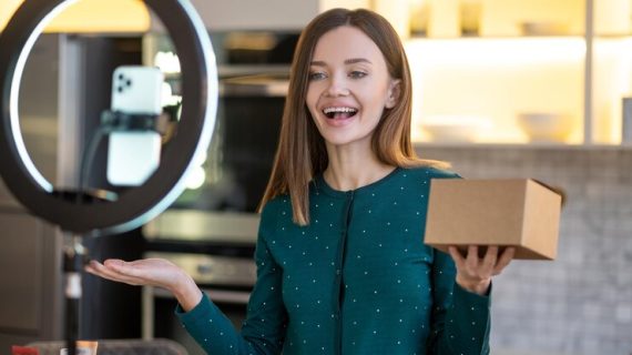 Memaksimalkan Potensi TikTok: Menggunakan Musik dan Efek untuk Menarik Perhatian