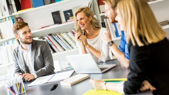 Menilai Kinerja Customer Journey Anda dengan Alat Analitik Terbaik