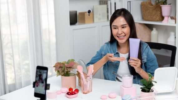 Memanfaatkan TikTok Trends: Strategi Menyesuaikan Diri dengan Perkembangan Populer