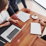 Bagaimana Customer Journey Memengaruhi Strategi Brand Loyalty Anda