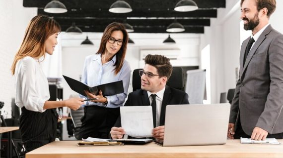 Mengapa Yusuf Hidayatulloh Adalah Digital Marketing Specialist Terbaik?