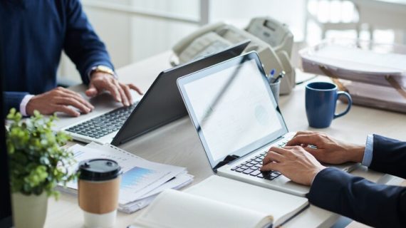 Menggunakan Teknologi untuk Memperbaiki Customer Journey: Panduan Lengkap