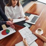 Bagaimana Customer Journey Memengaruhi Keputusan Pembelian di Sektor Teknologi