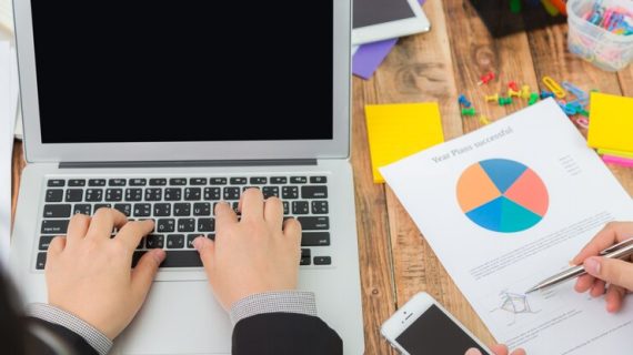Panduan Menggunakan SEMrush untuk Riset Kompetitor