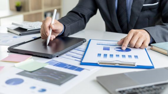 Bagaimana Menggunakan Data Customer Journey untuk Meningkatkan Iklan Berbayar