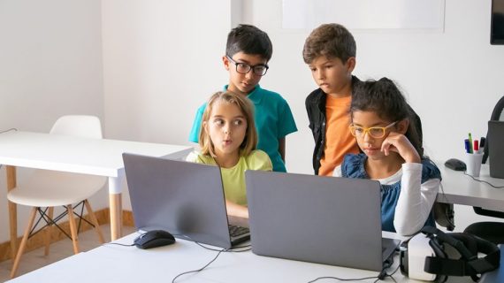 Ide Bisnis Online dengan Potensi untuk Industri Pendidikan di Indonesia