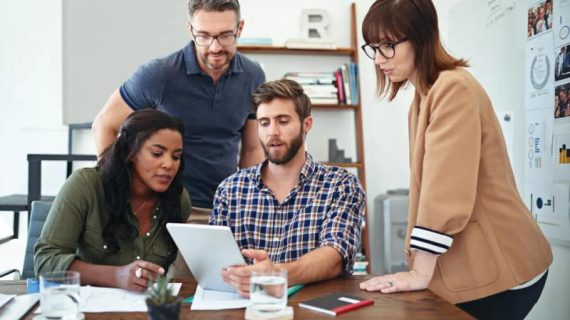 Jelajahi Dunia Bisnis Digital: Materi yang Dipelajari di SMK Jurusan Bisnis Digital