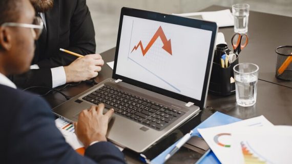 Menggunakan A/B Testing untuk Meningkatkan Kampanye Iklan