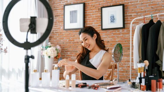 Strategi Digital Marketing untuk Industri Kecantikan