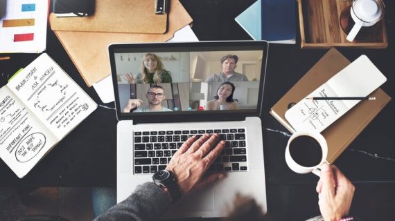 Tren Pemasaran Digital untuk Bisnis E-learning yang Harus Anda Ketahui di Tahun 2025
