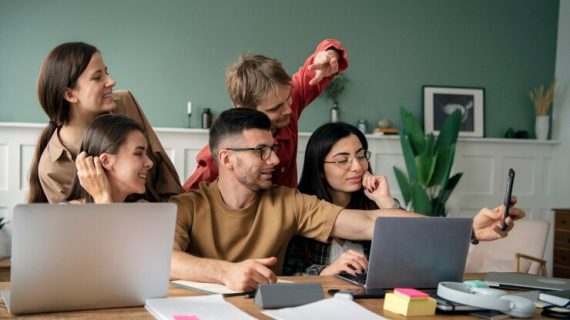 Cara Menggunakan Konten Edukatif dalam Nurturing Lead: Membangun Hubungan, Meningkatkan Konversi”