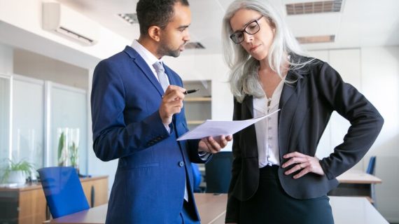 Cara Menggunakan Pemasaran untuk Meningkatkan Daya Tarik dan Reputasi Layanan Profesional
