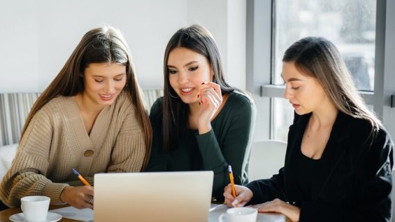 Cara Mengidentifikasi dan Mengatasi Hambatan dalam Sales Funnel