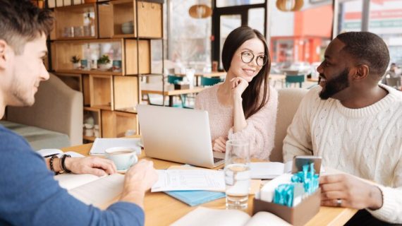 Membangun Strategi Pemasaran Berkelanjutan dengan Digital Marketing Agency