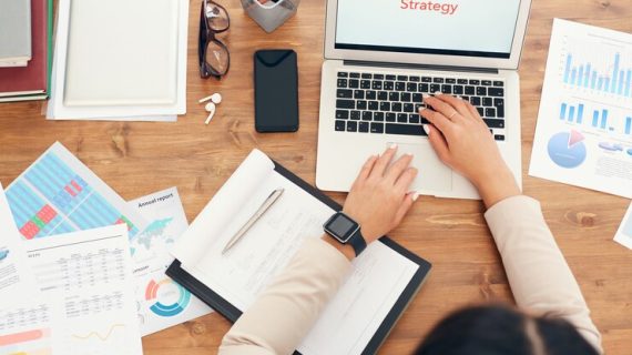 Panduan Komprehensif Digital Marketing: Strategi, Teknik, dan Tips untuk Meningkatkan Keberhasilan Bisnis Anda