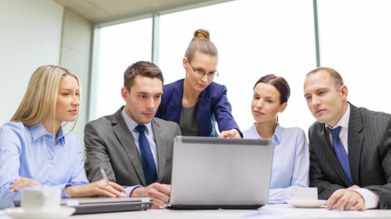 Pemasaran di Era Digital: Tantangan dan Peluang