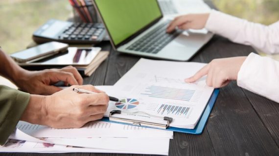 Strategi Menghadapi Kompetitor dengan Bantuan Digital Marketing Agency