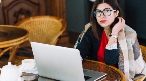 7 Alat untuk Membantu Anda Mengelola Branding