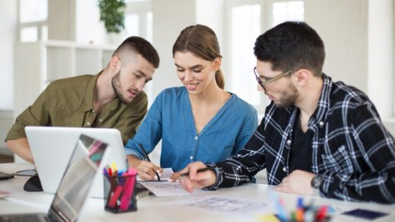 Big Data dan Customer Relationship Management (CRM): Sinergi yang Efektif