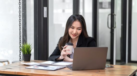 Cara Menciptakan Pengalaman Belanja yang Mengesankan di Toko Online