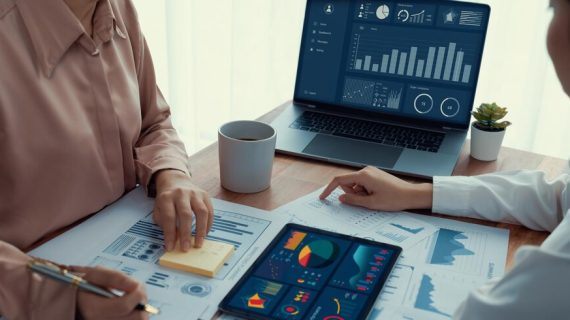 Menggabungkan SWOT dengan Analisis Kompetitor untuk Meningkatkan Strategi Bisnis