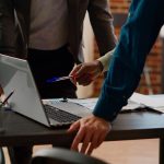 Menggunakan Big Data untuk Memahami Perilaku Pembeli di E-commerce