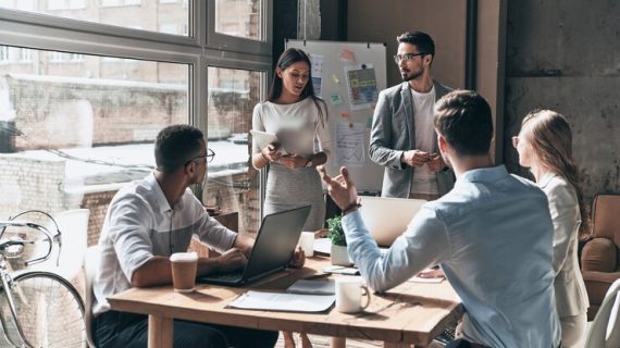 Mengukur Sukses: Analytics untuk Memantau SERP