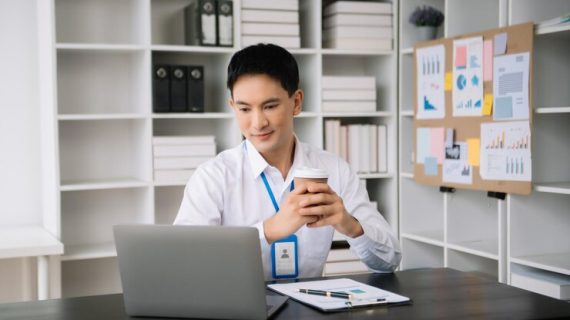 Analisis SWOT dan TOWS dalam Konteks Pemasaran Digital