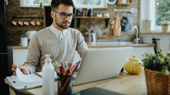 Bagaimana Menggunakan Social Media untuk Memperkuat Hubungan Pelanggan
