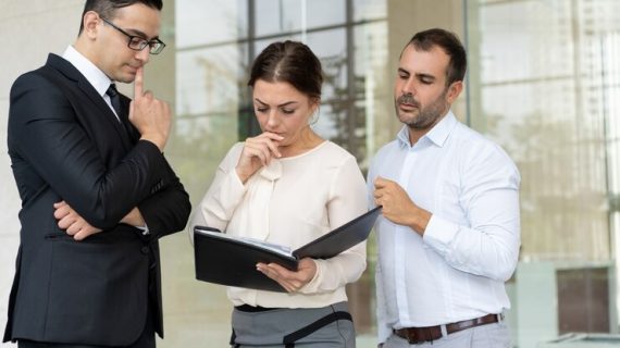 Beda Marketing dan Sales: Memahami Peran, Strategi, dan Kolaborasi yang Efektif