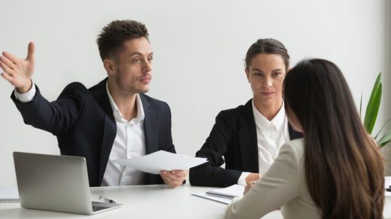 Cara Berbicara Menjadi Sales: Menguasai Seni Persuasi dan Komunikasi Efektif