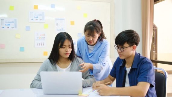 Cara Digital Marketing Agency Gading Serpong Membantu Bisnis Anda Menghadapi Persaingan Digital