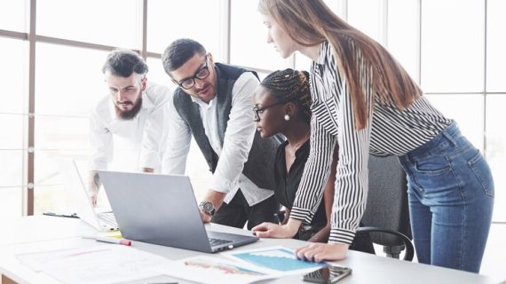 Cara Membuat Website yang Ramah Pencarian Suara: SEO Suara