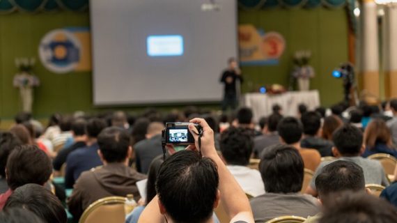 Konsultan Digital Marketing Terbaik dan Terpercaya di Summarecon Mal Serpong, Tangerang Selatan