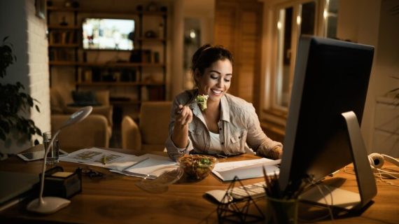 Membangun Brand Loyalty Melalui Social Media Engagement