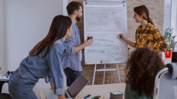 Menerapkan Teknik SEO untuk Meningkatkan Visibilitas di Mesin Pencari