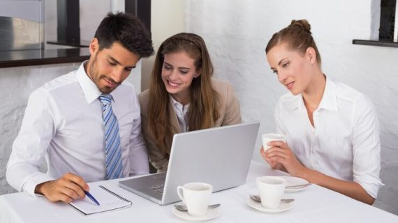 Menggunakan Analisis Kualitatif untuk Memahami Pelanggan di Era Digital