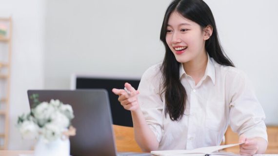 Menggunakan Long-Tail Keywords untuk Mengoptimalkan Konten