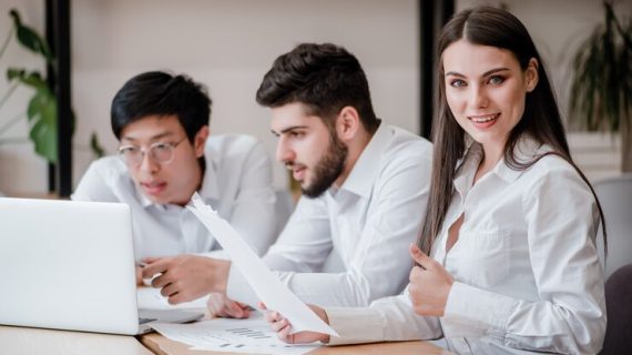 Bagaimana Memanfaatkan Data Analytics untuk Mengoptimalkan Inbound Marketing