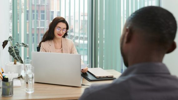 Bagaimana Pakar Digital Marketing Membantu Meningkatkan Loyalitas Pelanggan