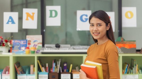 Memilih Sekolah Bisnis Terbaik di Indonesia: Investasi Jangka Panjang untuk Kesuksesan Bisnis Anda